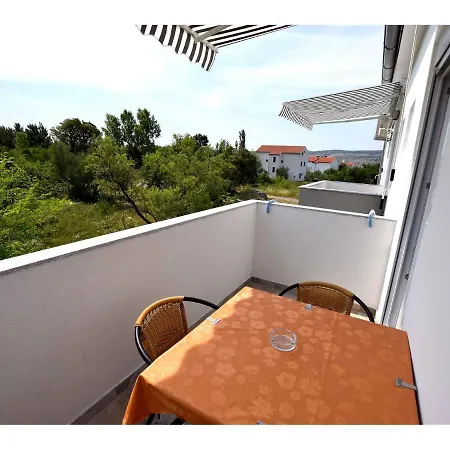 Apartment In Starigrad-paklenica 35542