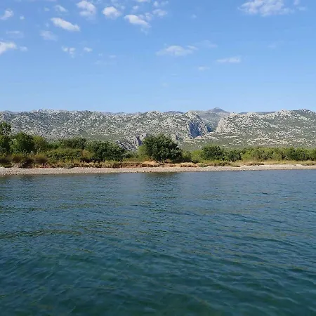 In Starigrad-paklenica 35542 Apartment