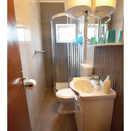 In Starigrad-paklenica 35542 Apartment