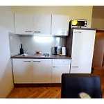 In Starigrad-paklenica 35542 Appartement Starigrad Paklenica