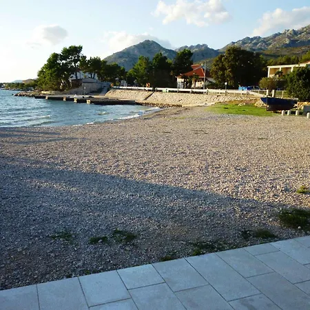 In Starigrad-paklenica 35542 Appartement