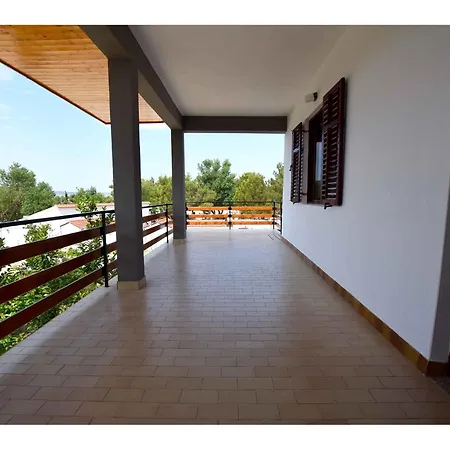 In Starigrad-paklenica 35542 Διαμέρισμα *