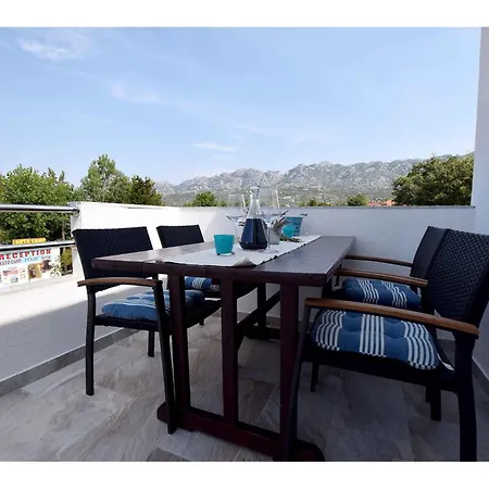 In Starigrad-paklenica 35542 Διαμέρισμα