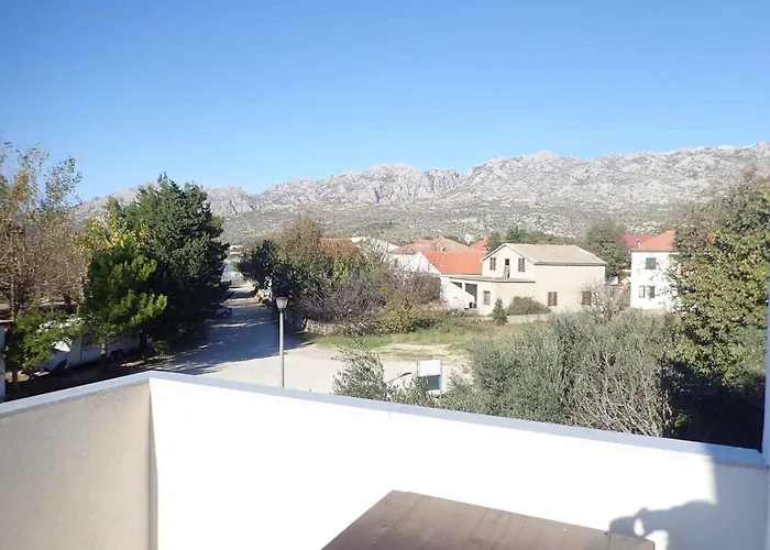 In Starigrad-paklenica 35542 * Starigrad Paklenica