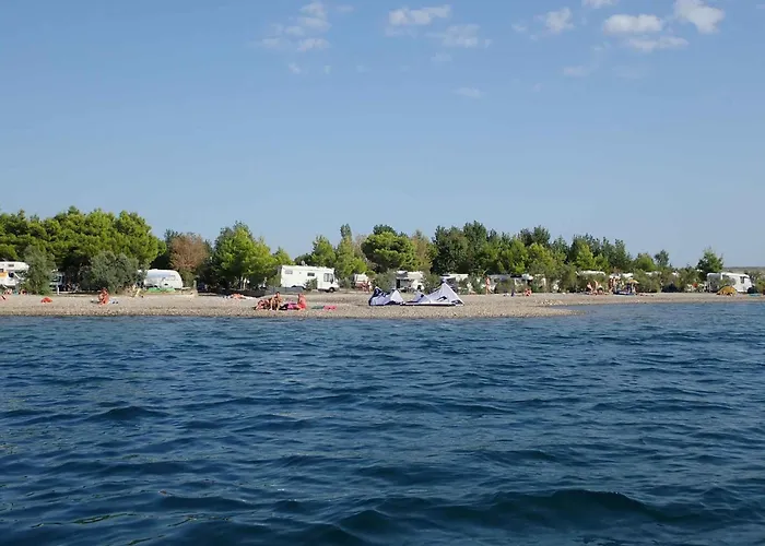 In Starigrad-paklenica 35542