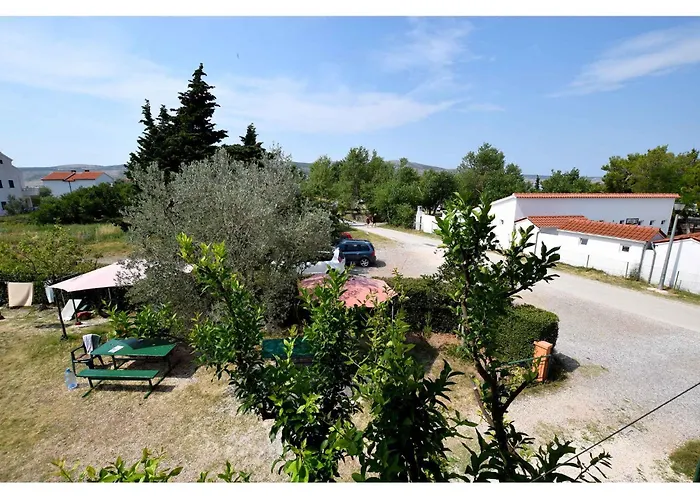 In Starigrad-paklenica 35542